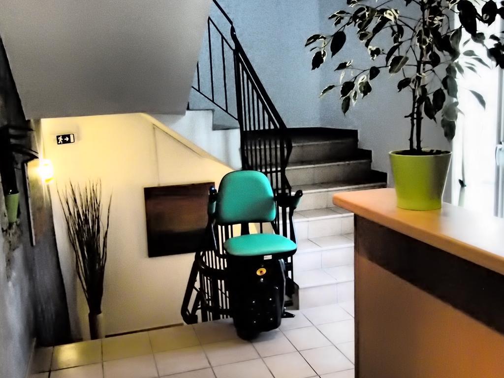 Hotel Restaurant La Croix Verte Vich Luaran gambar