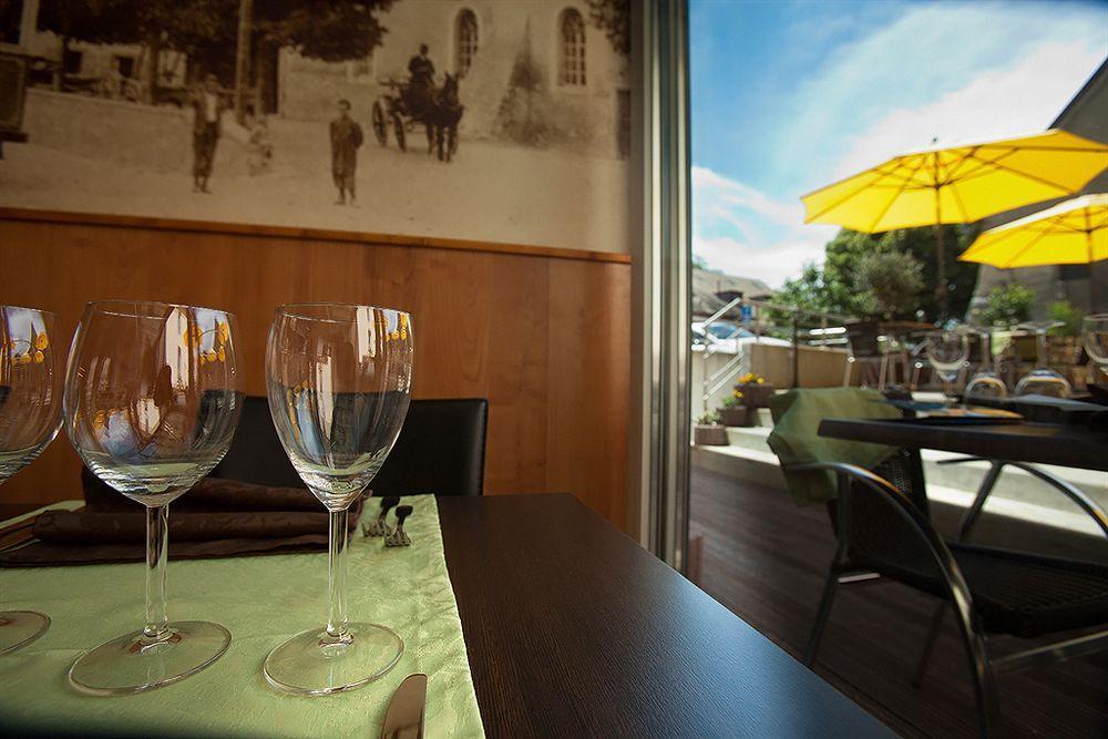Hotel Restaurant La Croix Verte Vich Luaran gambar